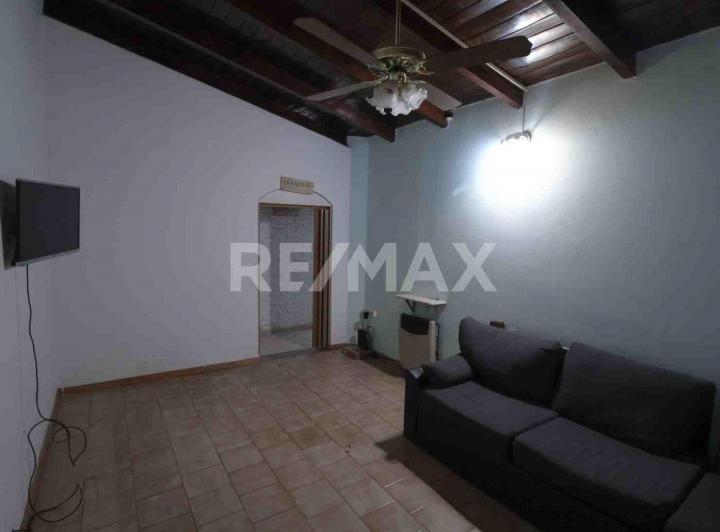 VENTA –  CASA 3 DORM.  GDOR. MASTROPIEDRA, NEUQUÉN 3