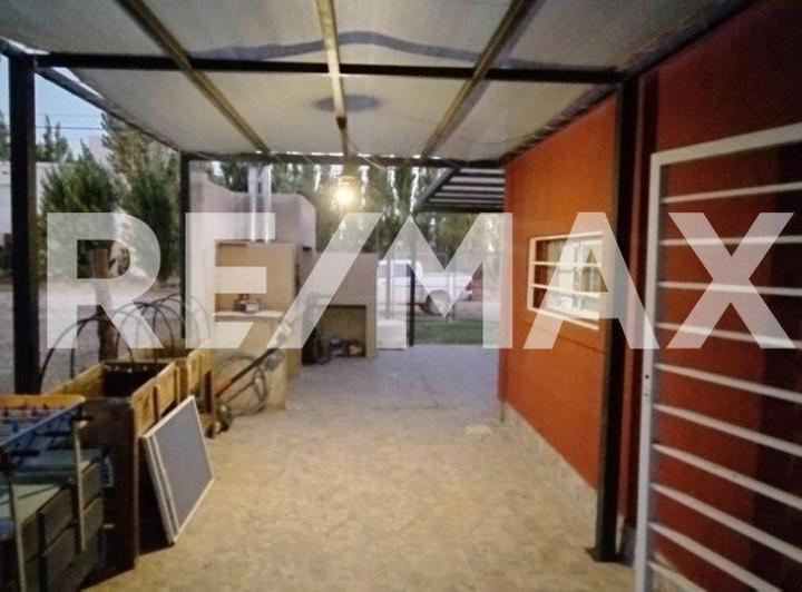 EN VENTA Casa de 3 dormitorios con Pileta-Plottier 3
