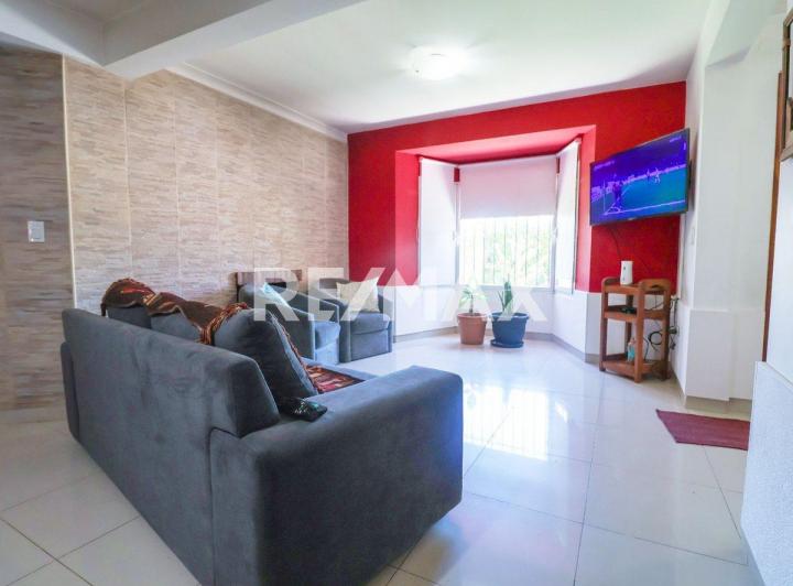 VENTA CASA 3 DORM. B° 12 DE SEPTIEMBRE. CIPOLLETTI 5