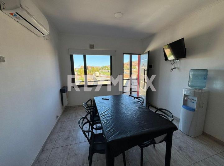EN VENTA COMPLEJO DPTOS Y LOCAL VACA MUERTA AÑELO 2