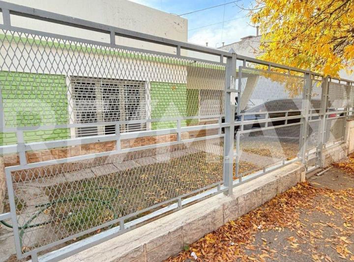 CASA 2 DORMITORIOS EN VENTA APTA PROFESIONAL 1