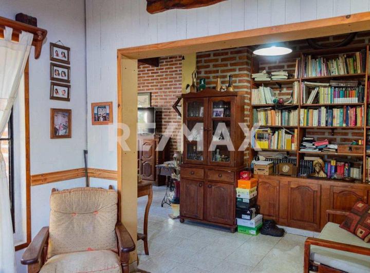 CASA EN PB 3DORM + QUINCHO PLOTTIER B° LOS CANALES 4