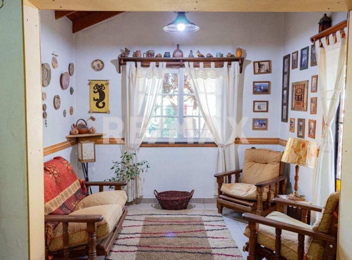 CASA EN PB 3DORM + QUINCHO PLOTTIER B° LOS CANALES 3