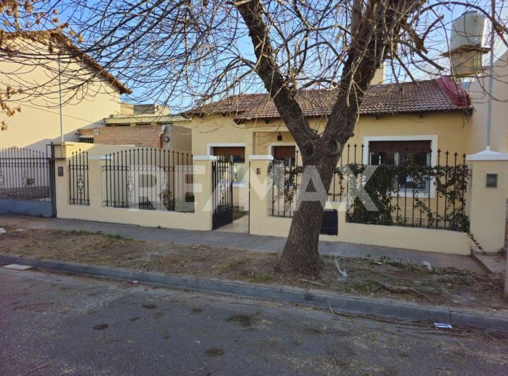 ALQUILER CASA TRES DORM CENTRO ESTE NEUQUEN 3