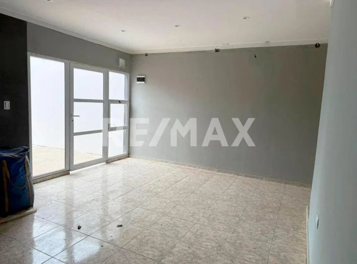 CASA 2 DORM. EN ALQUILER EN B° LA CASONA II PLOT. 3