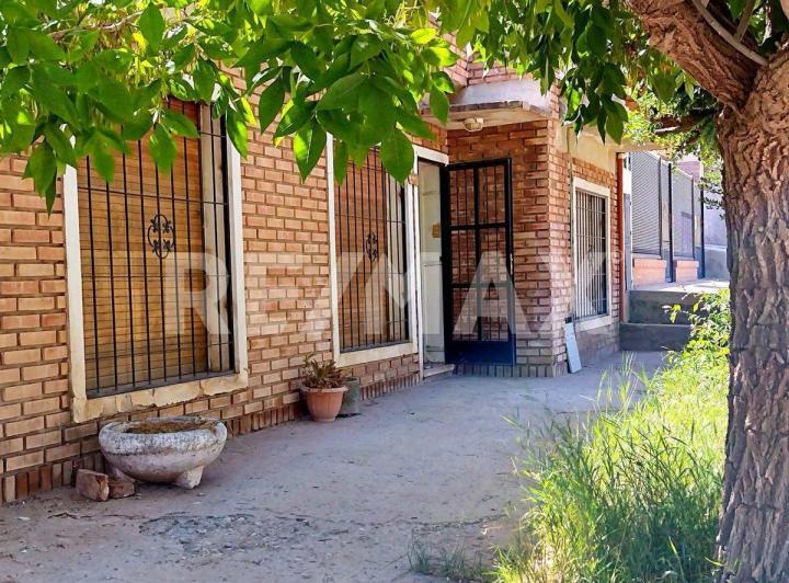 EN ALQUILER Casa de 2 dormitorios en Plaza Huincul 1