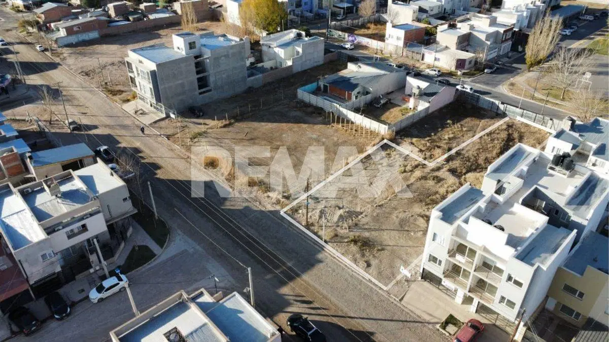 VENTA TERRENO 900M2 ANAYA Y SAYEN - NQN 5