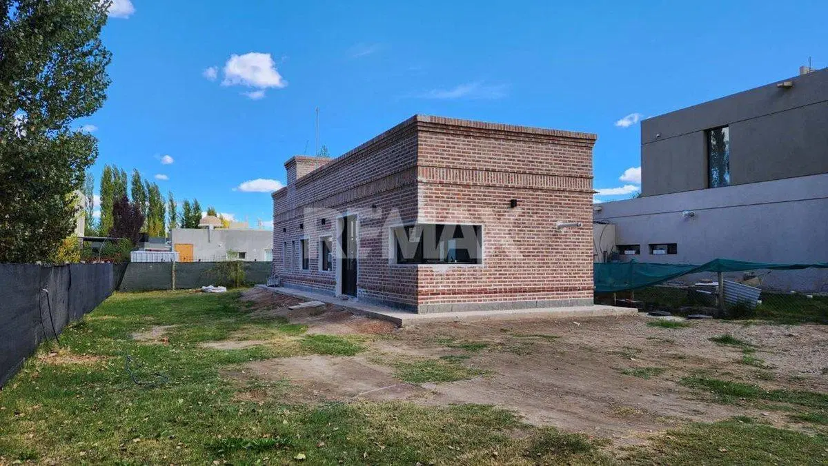 VENTA CASA 2 DORMITORIOS | B° PRIVADO VILLA MULUEN 4