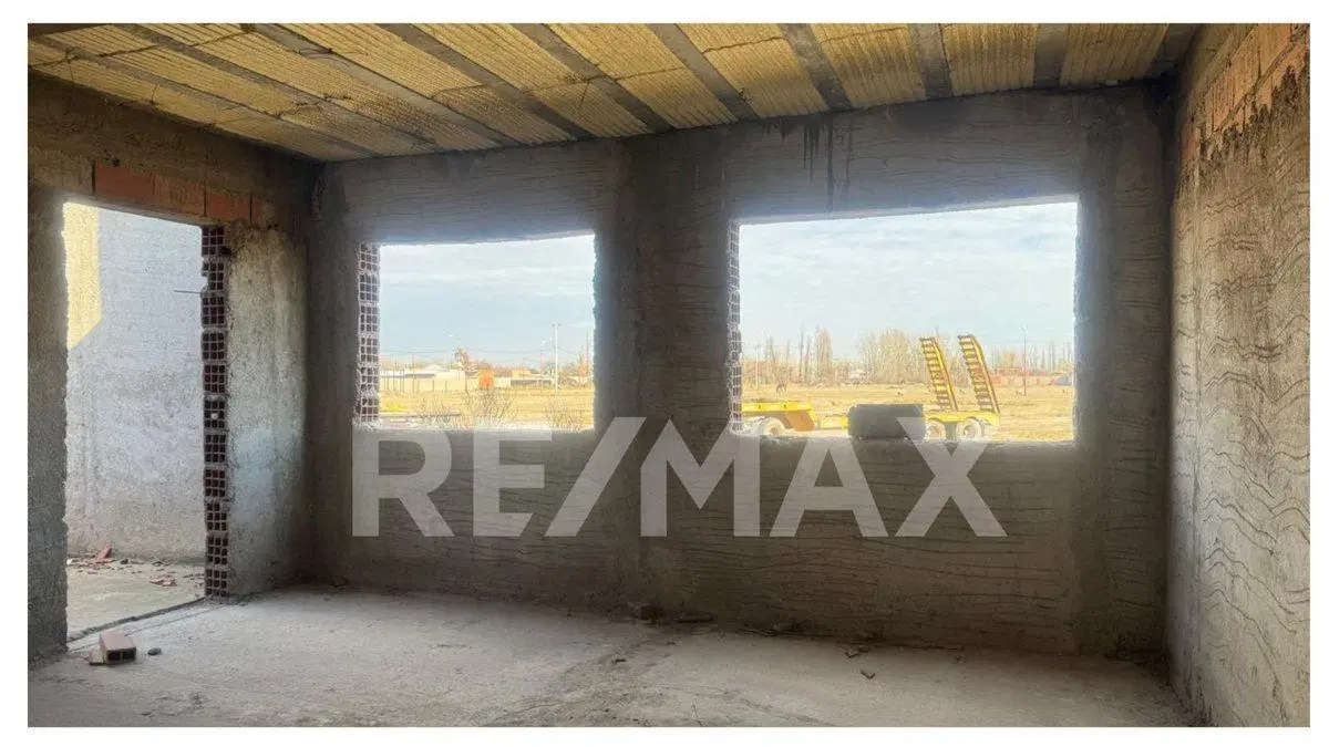 VENTA CASA A TERMINAR - FERNANDEZ ORO 2