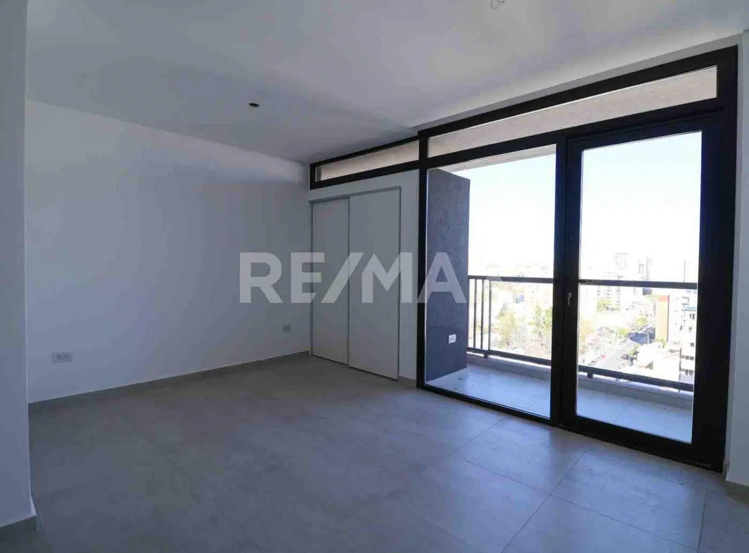 Deptos Monoambiente Apto Residencial y Profesional 2