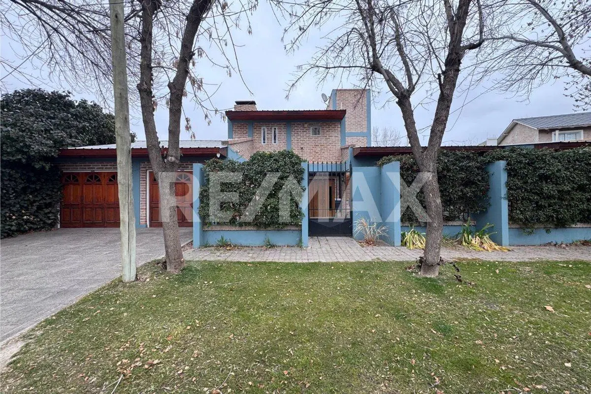 VENTA CASA 3 DORMITORIOS -JARDINES DEL REY NEUQUEN 3