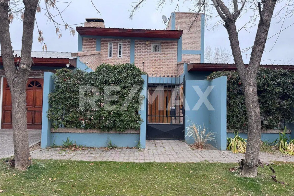 VENTA CASA 3 DORMITORIOS -JARDINES DEL REY NEUQUEN 2