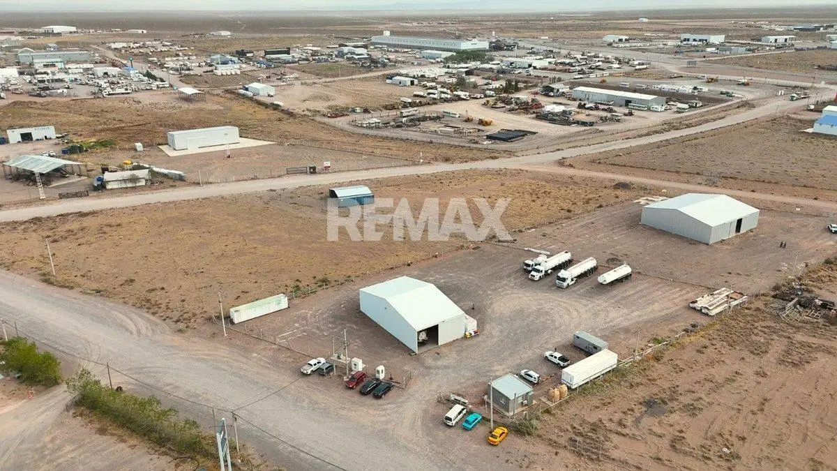 VENTA DE DOS NAVES INDUSTRIALES EN AÑELO 5