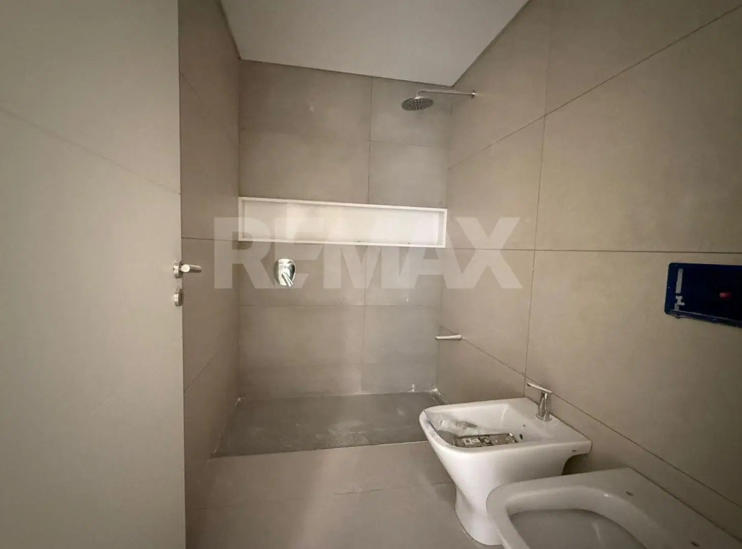 VENTA DEPARTAMENTO 1 DORM. C/COCHERA TORRE BELA 5