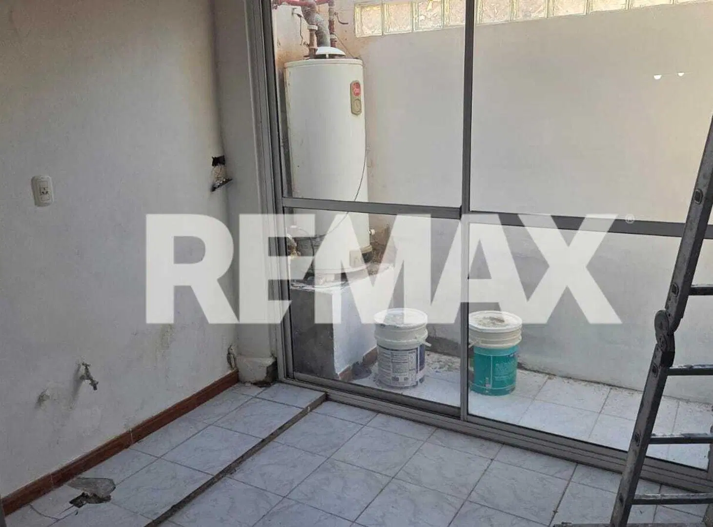 Alquila Duplex 3 dorm, cochera, Leloir 509 Neuquen 3