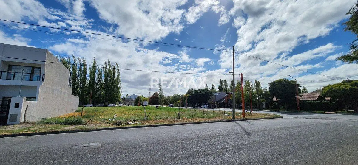 Terreno en venta, esquina Barrio El manzanar 5