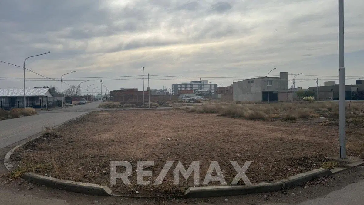 LOTE EN VENTA 379,57 M2 | GARCIA BAYON | NEUQUÉN 2