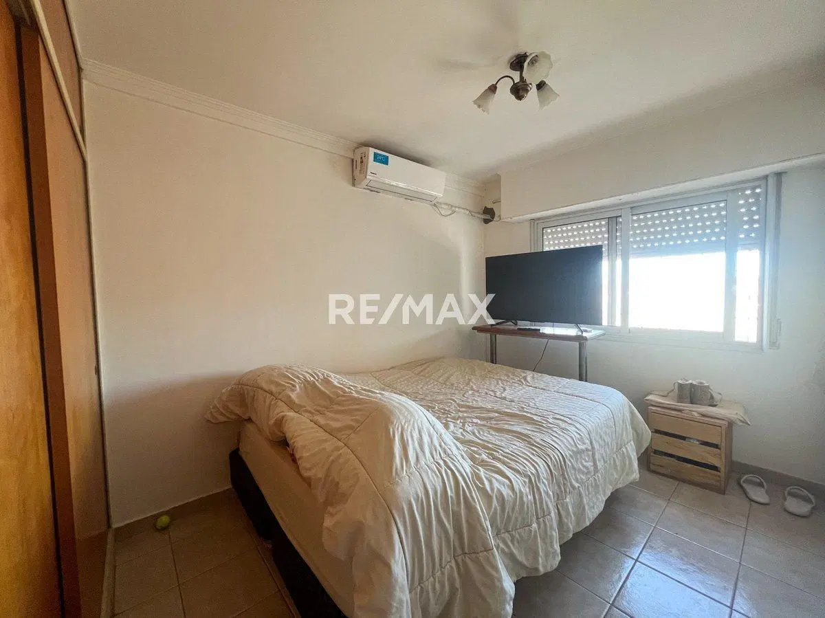 Venta - Dpto 1 dorm y cochera - Apto Crédito - Nqn 3