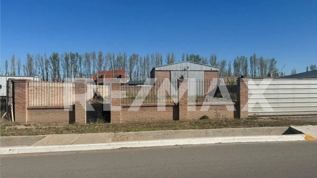 Lote con Galpon ,  Catriel, Rio negro 2