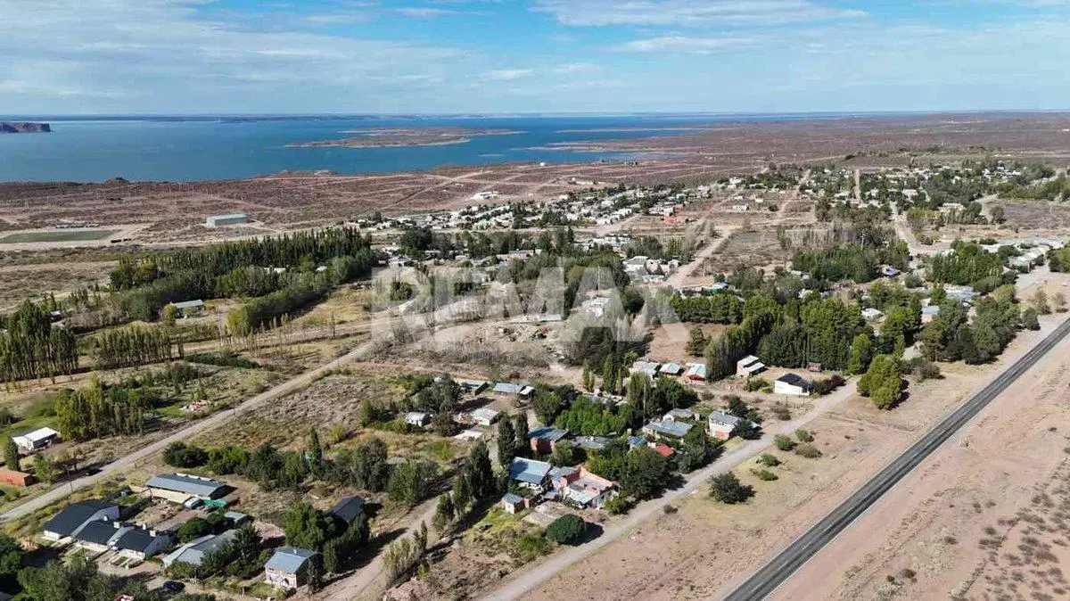 VENTA TERRENO 781,70m2- CHOCON 2