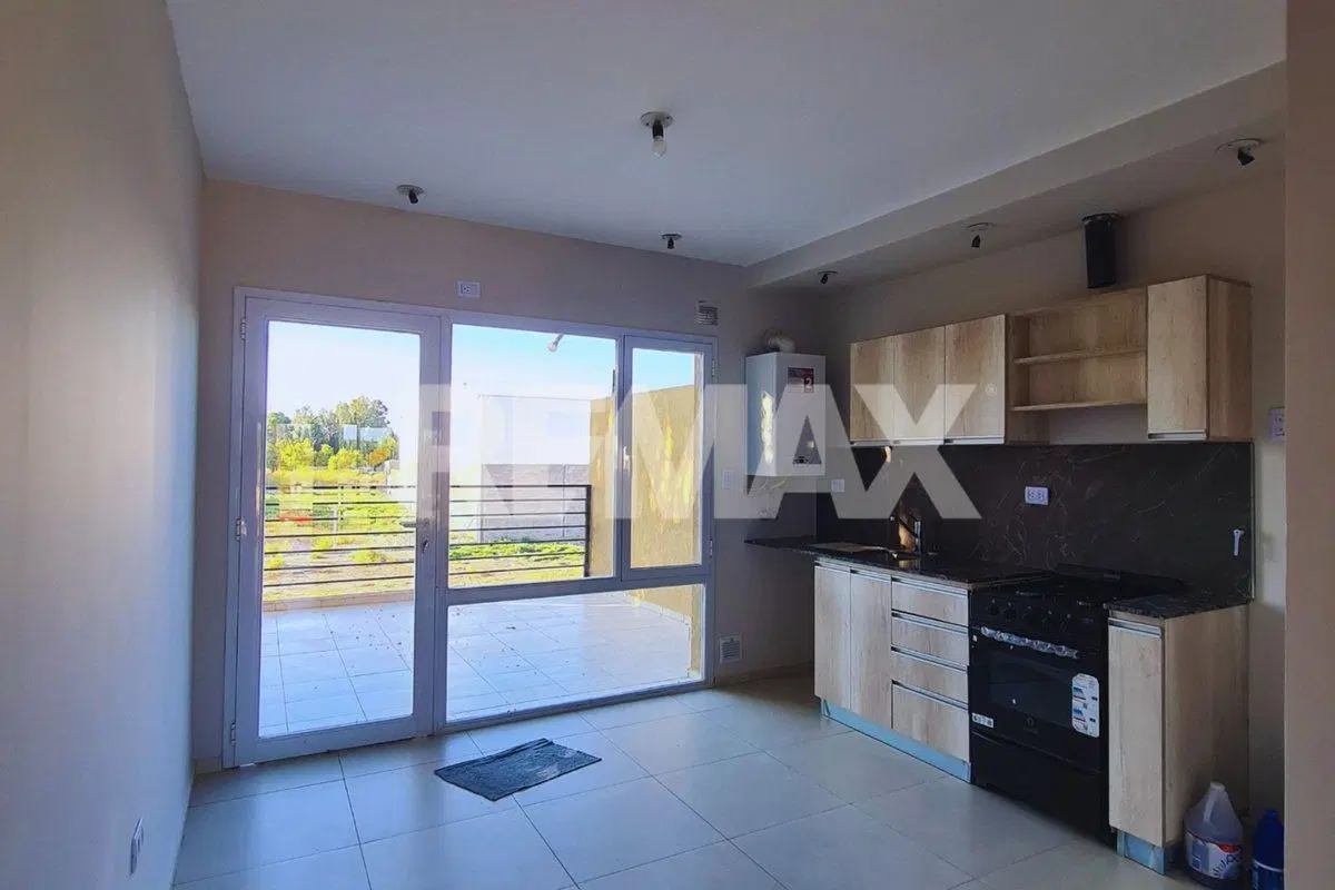 DEPARTAMENTO 2 DORM DUPLEX C/TERRAZA C/COCHERA 2