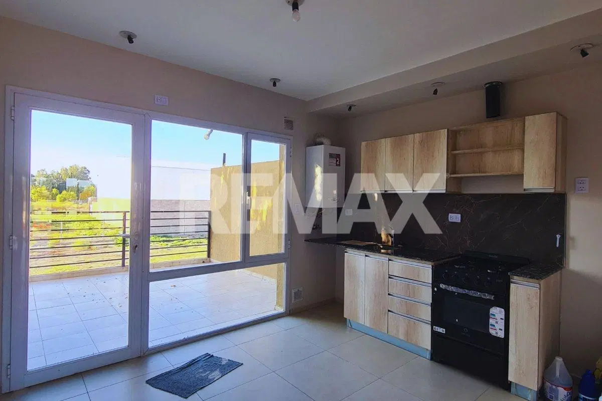 DEPARTAMENTO 2 DORM DUPLEX C/TERRAZA C/COCHERA 5