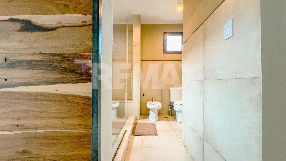 Casas de 3 Dormitorios con Quincho y Pileta 2