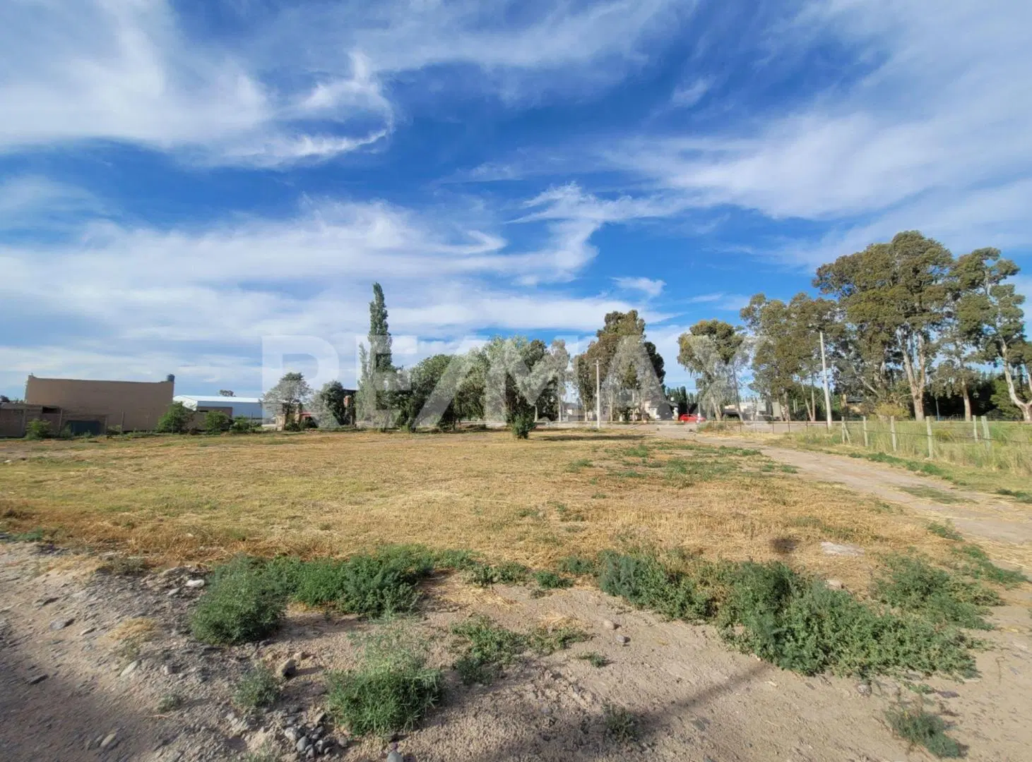 VENTA LOTE DE 435 M2 EN CENTENARIO 4