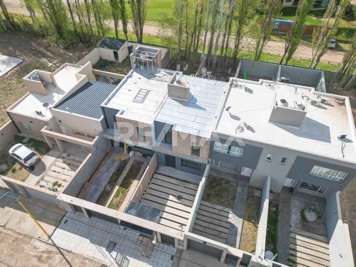 VENTA DÚPLEX 2 DORMITORIOS TIERRA MANSA CENTENARIO