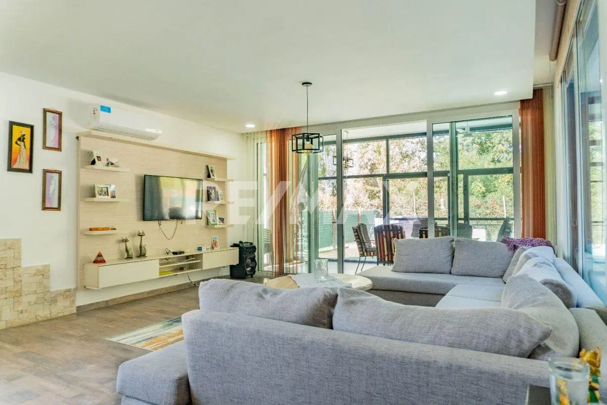 CASA EN VENTA I B° PRIVADO LOS NOTROS I NEUQUÉN 3