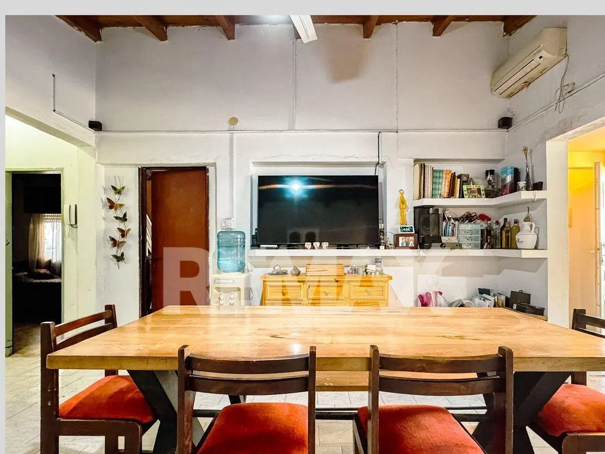 CASA DE DOS DORMITORIOS CON QUINCHO, NEUQUÉN 3