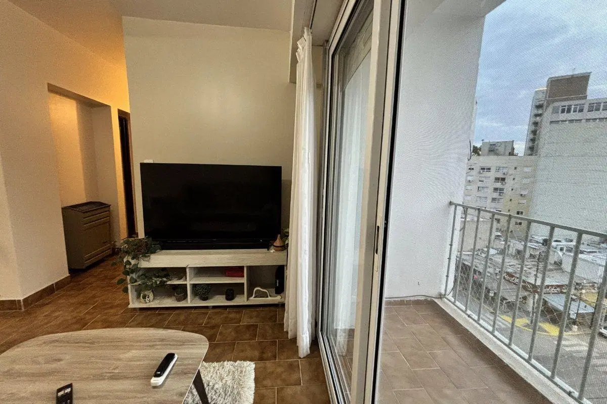 Departamento 2 dormitorios con Balcón, en Venta 3