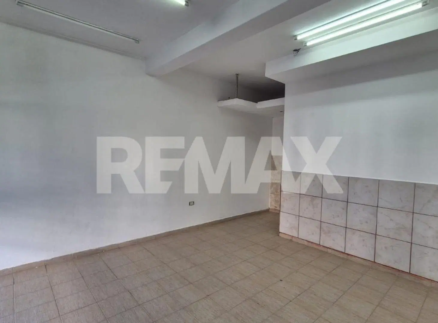 VENTA LOCAL COMERCIAL 3