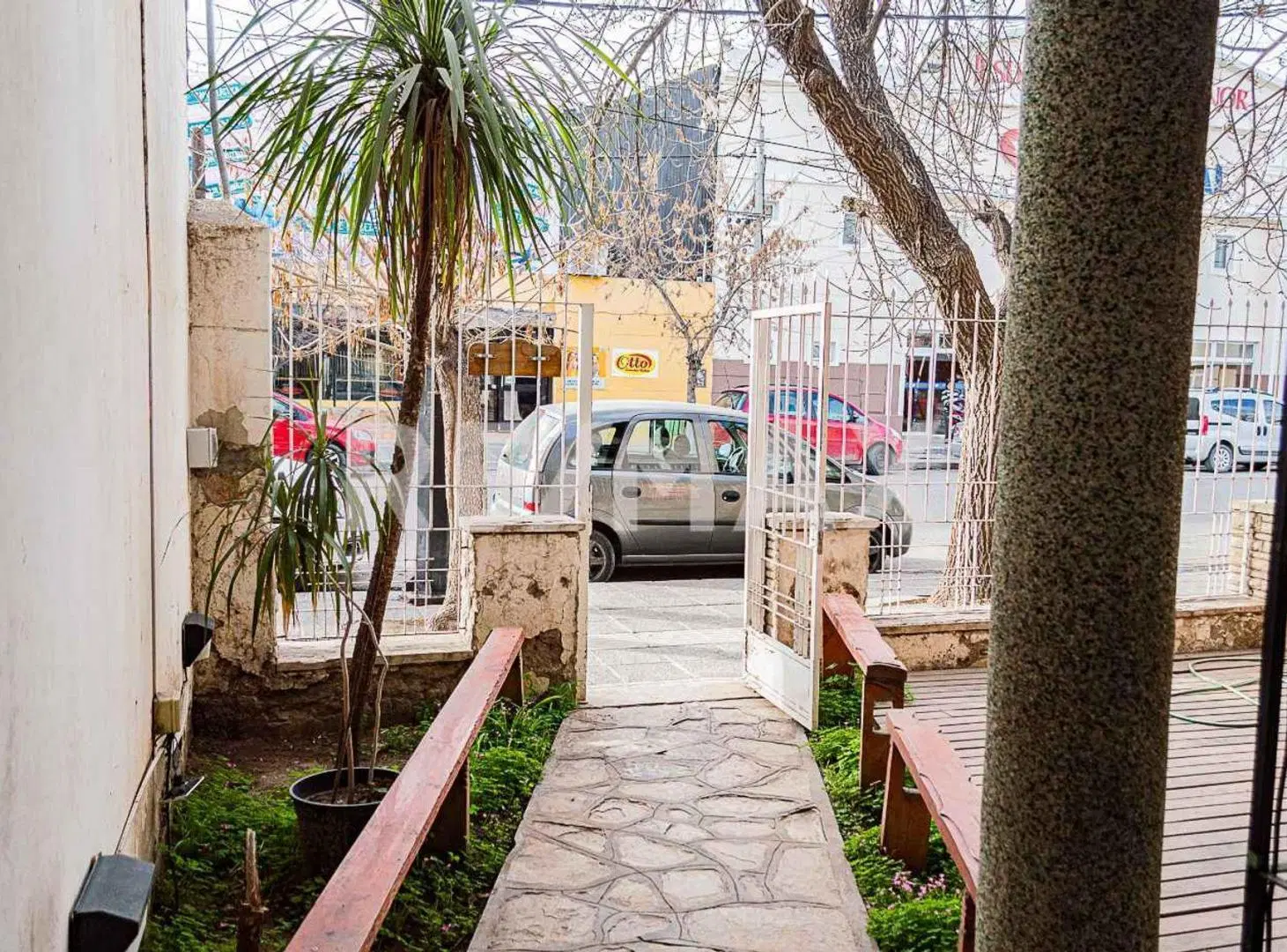 Venta casa sobre calle Alcorta  - Uso Comercial . 4