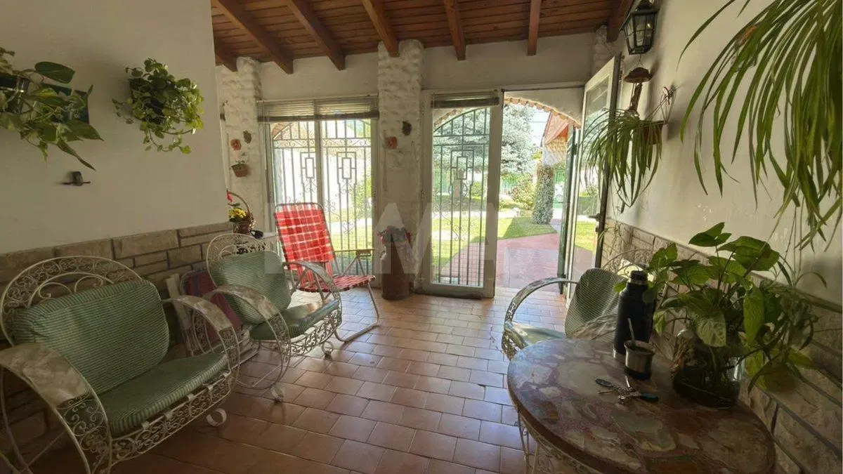 VENTA CASA 2 DOMITORIOS C/MONOAMBIENTE NEUQUÉN 3