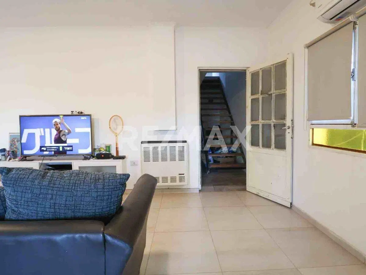 VENTA CASA 2 DORMITORIOS CALLE FALUCHO 432 - CENTE 4