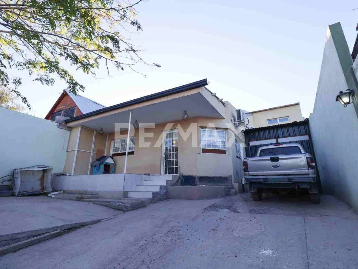VENTA CASA 2 DORMITORIOS CALLE FALUCHO 432 - CENTE 3