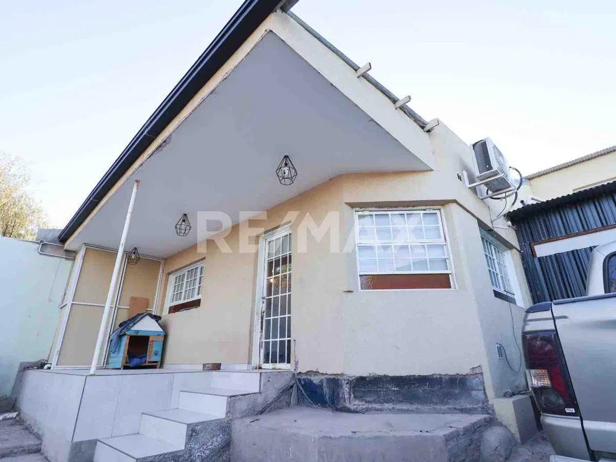 VENTA CASA 2 DORMITORIOS CALLE FALUCHO 432 - CENTE 2
