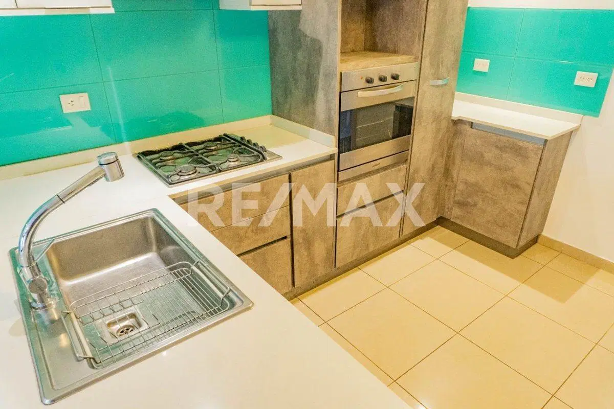 Casa tipo duplex 4 dormitorios Tejas Rojas Neuquén 5