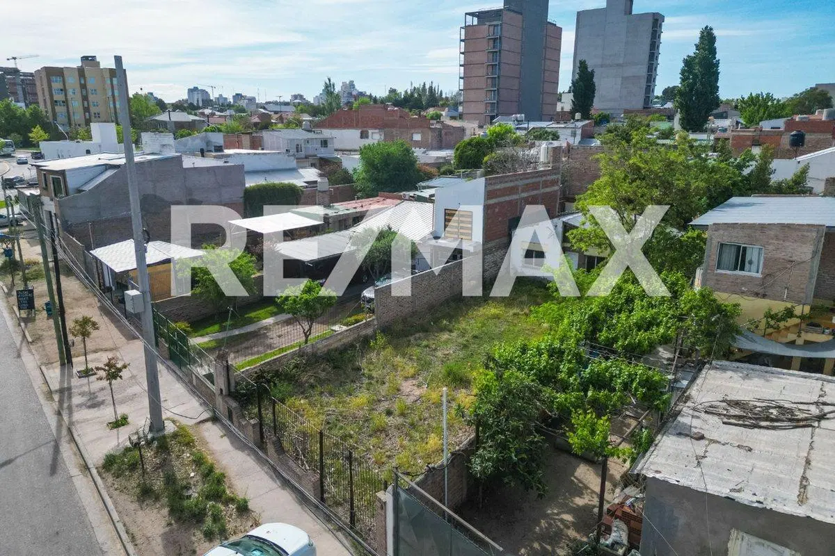 VENTA - TERRENO APTO DESARROLLO 4