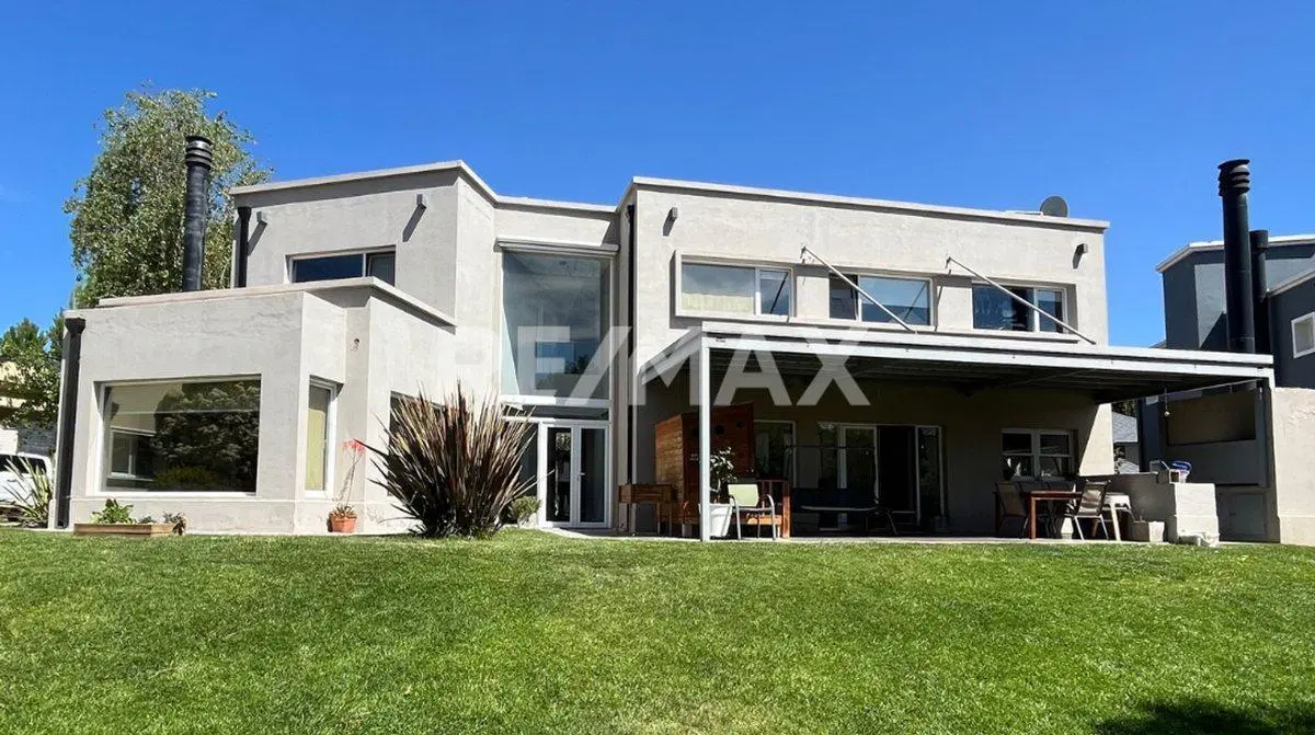 CASA EN VENTA B° LA COMARCA, CENTENARIO. 5