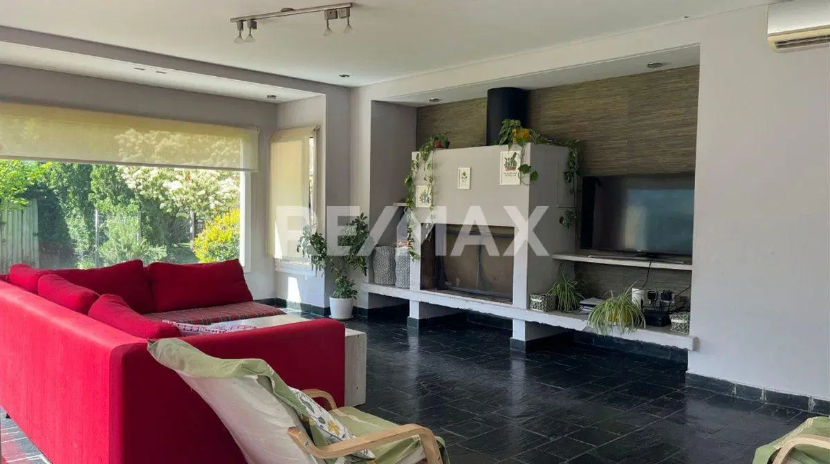 CASA EN VENTA B° LA COMARCA, CENTENARIO. 3