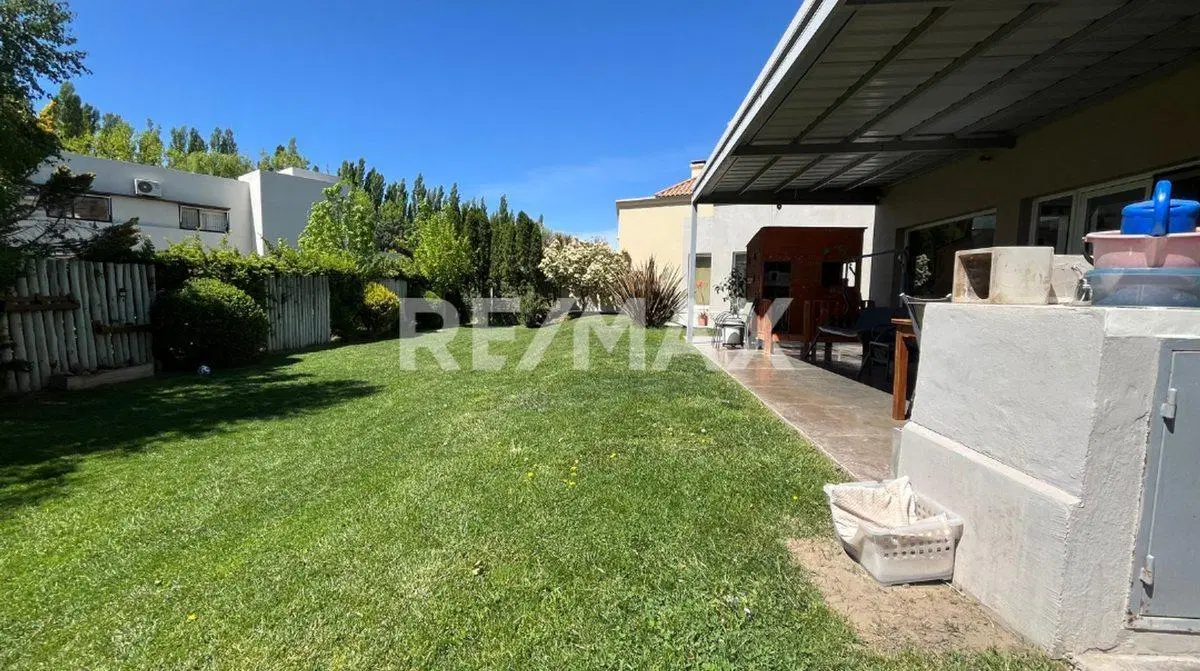 CASA EN VENTA B° LA COMARCA, CENTENARIO. 4