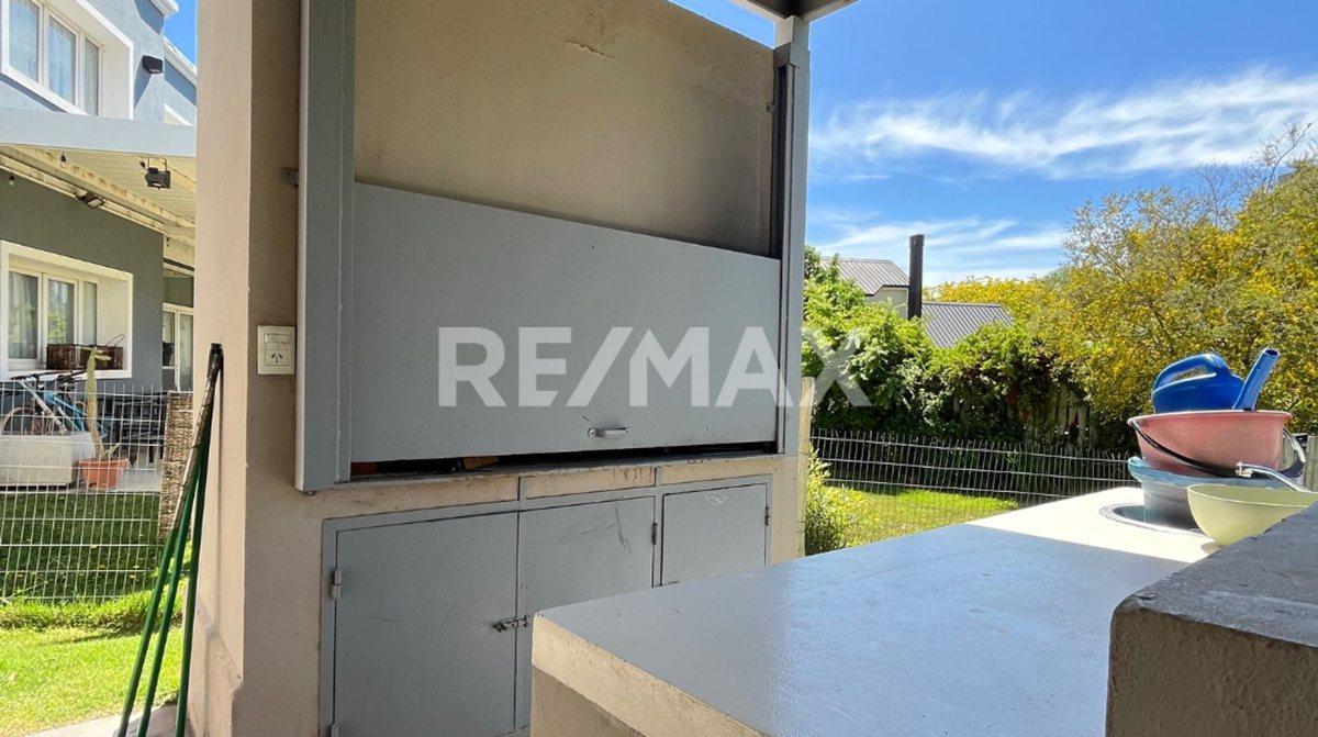 CASA EN VENTA B° LA COMARCA, CENTENARIO.