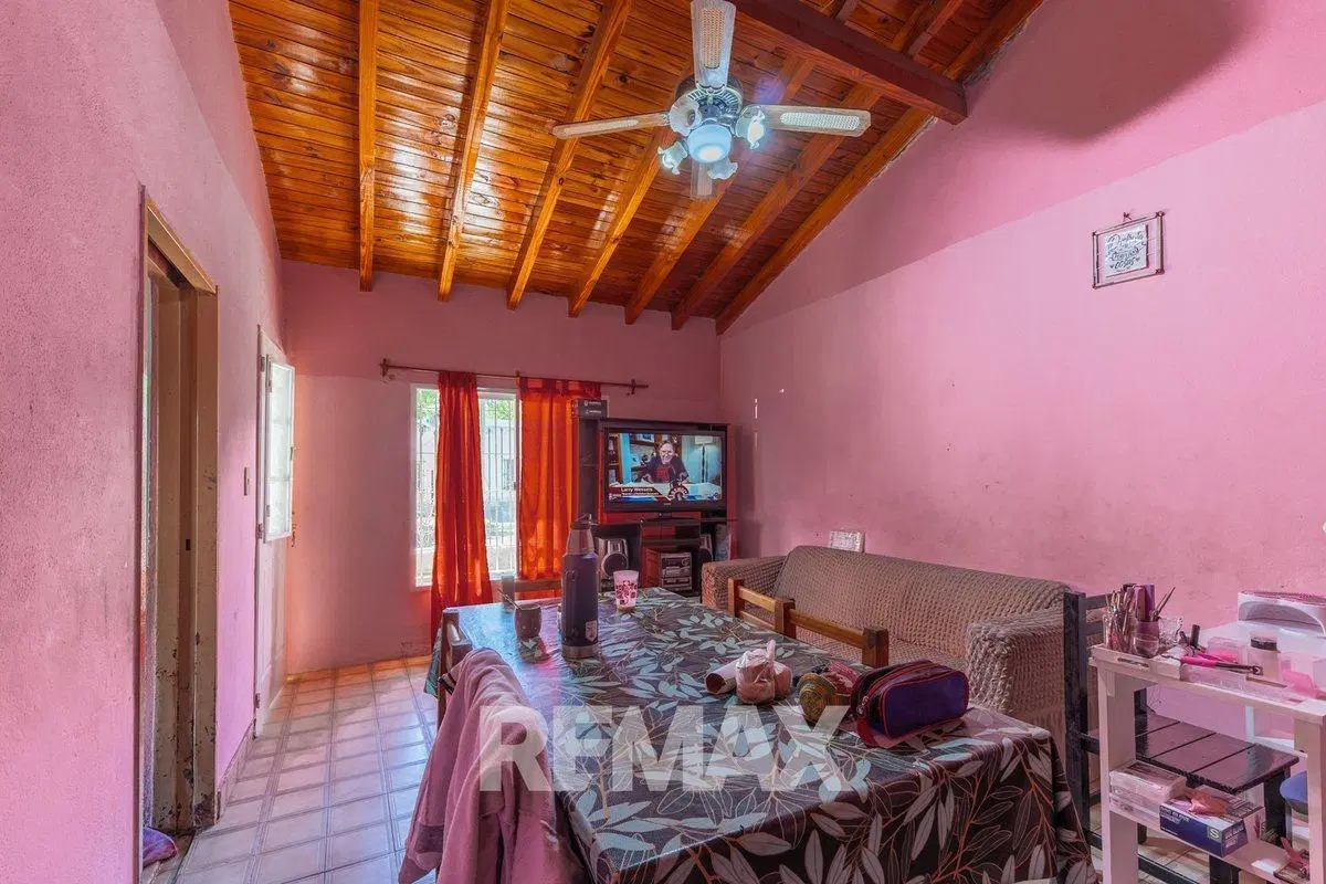 2 Casas + Departamento B° Don Bosco II 3