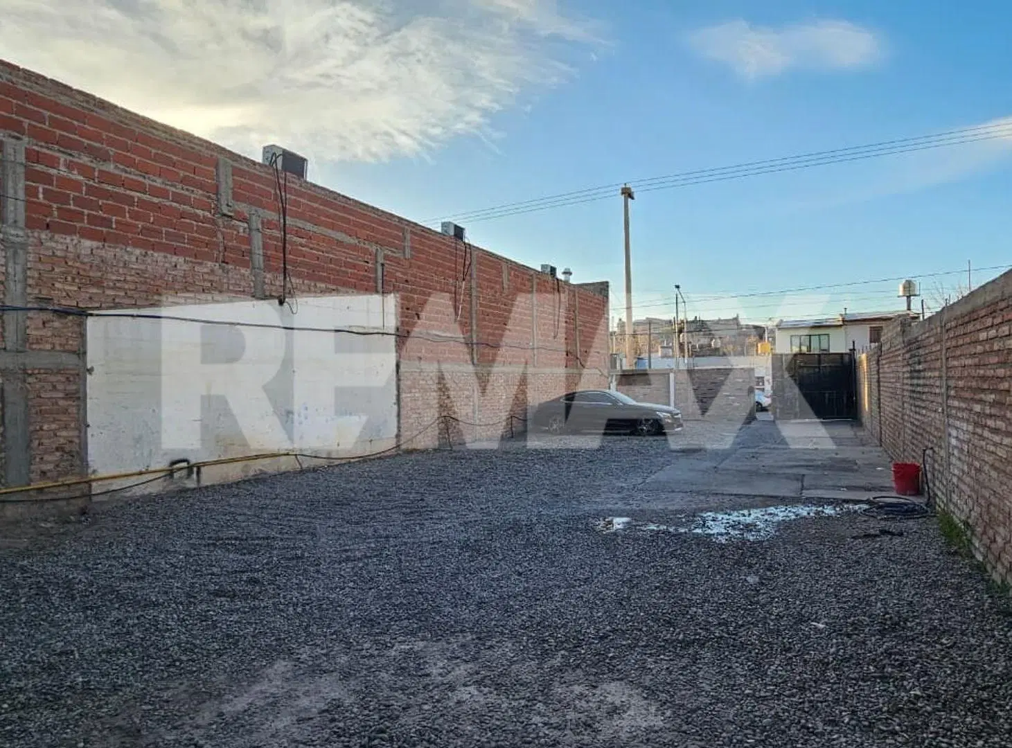 VENTA GALPON CON OFICINA ANTARTIDA ARGENTINA 1850 3