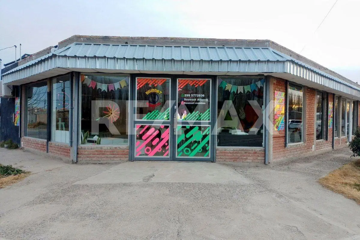 LOCAL COMERCIAL EN VENTA 4
