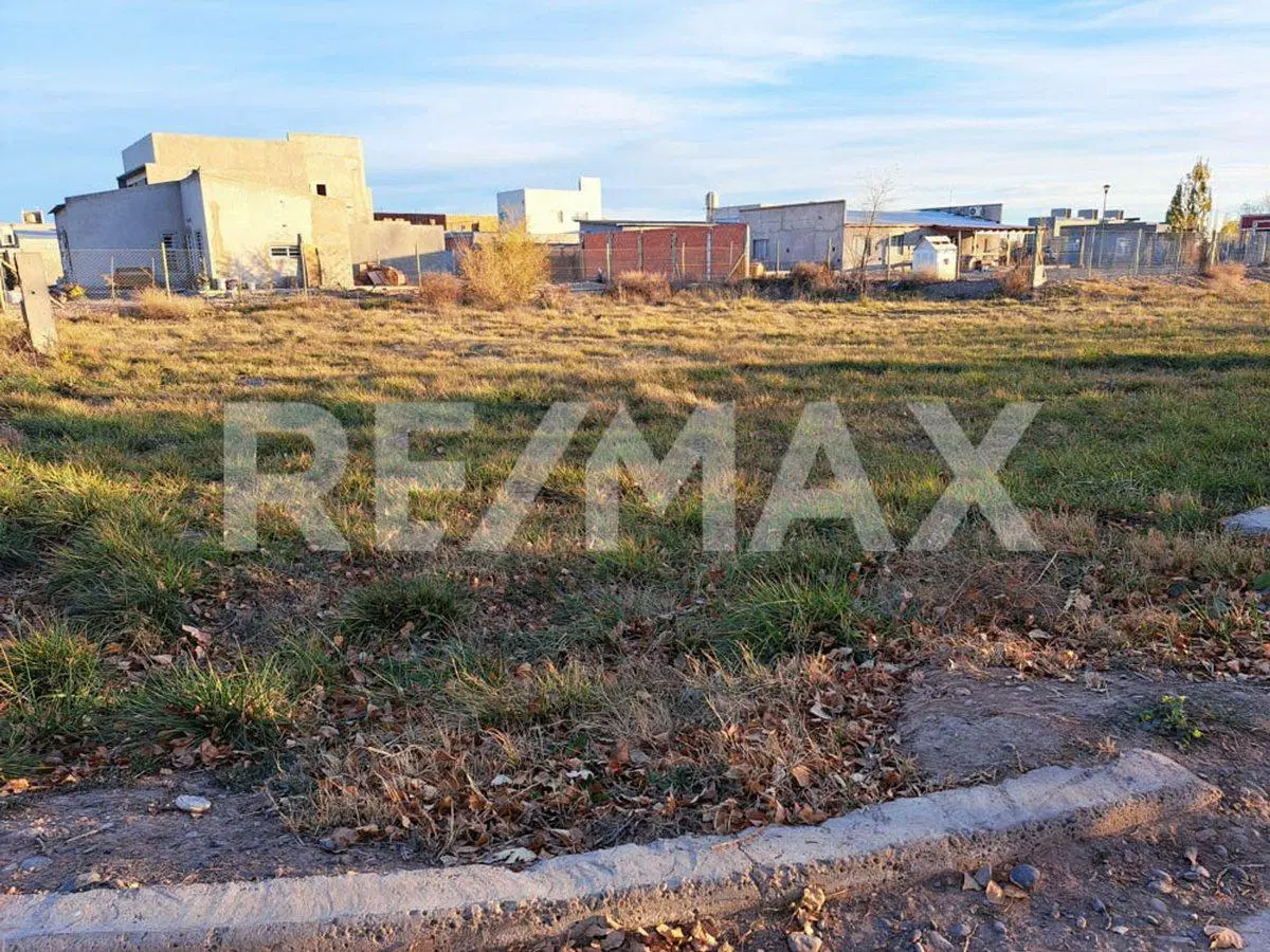 TERRENO EN VENTA BARRIO JUDICIALES FERNANDEZ ORO 8
