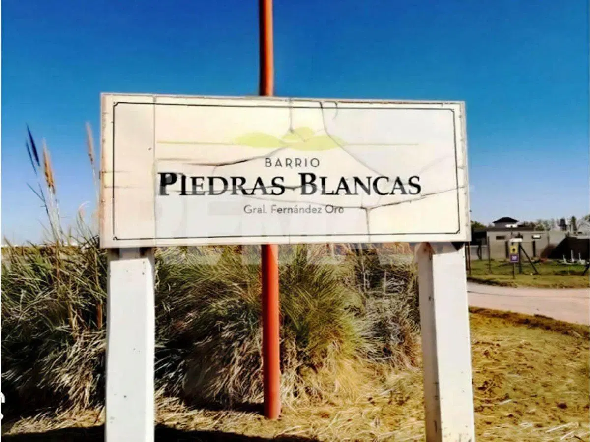 TERRENO EN VENTA PIEDRAS BLANCAS FERNANDEZ ORO 5