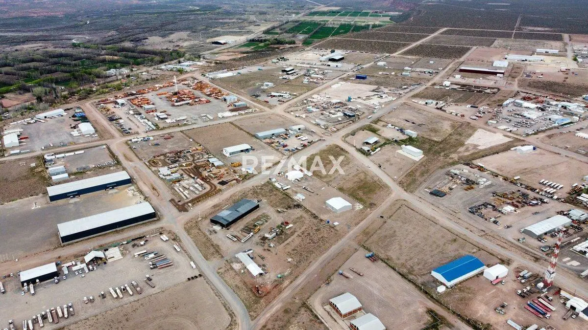 SE ALQUILA NAVE INDUSTRIAL EN AÑELO, VACA MUERTA 4